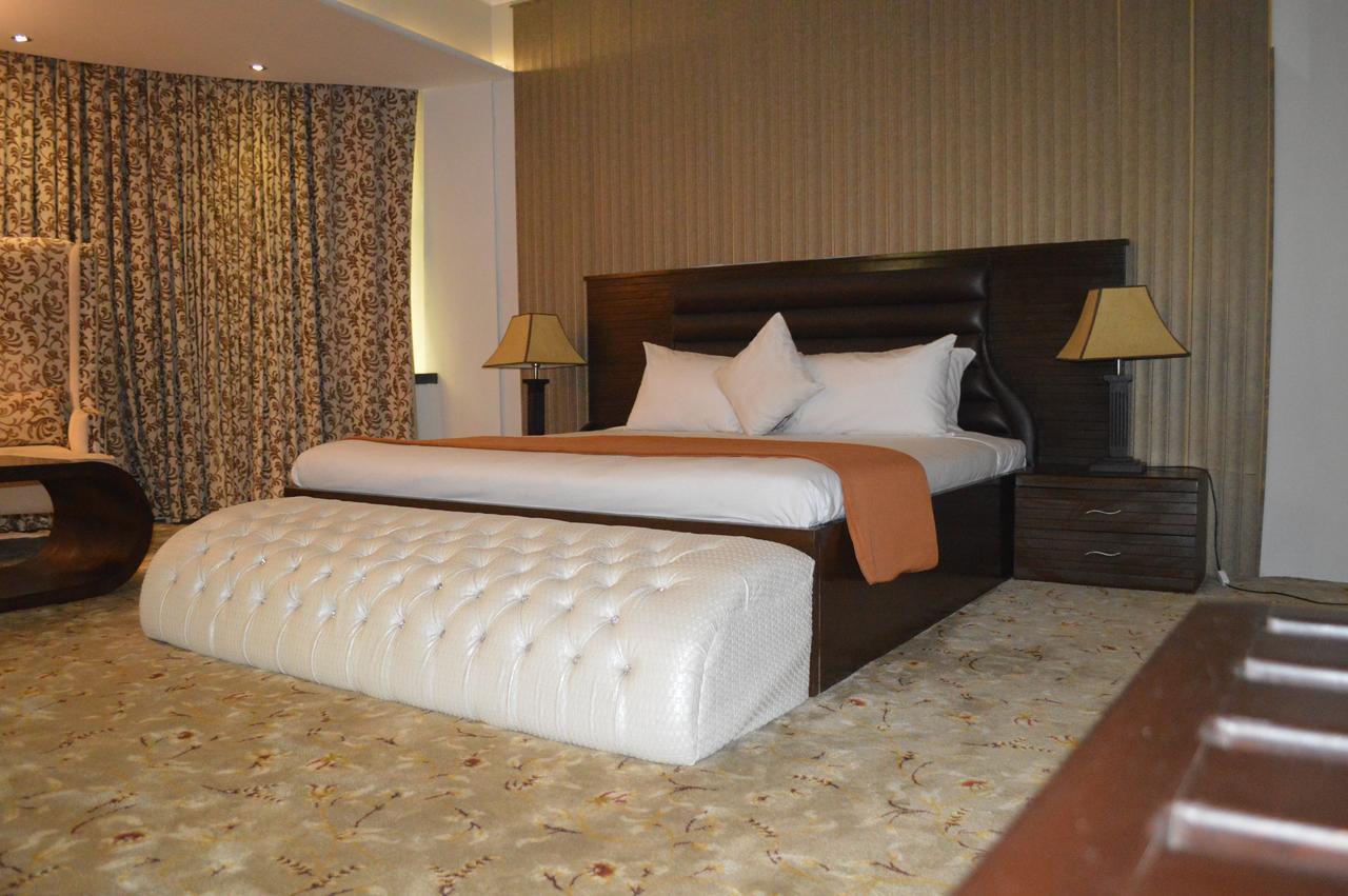 Fort Continental Hotel Peshawar Quarto foto